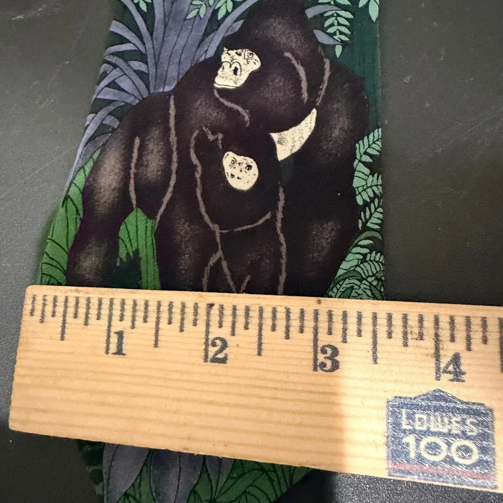 VTG 1991 WWF World Wildlife Fund Silk Tie Mens Mountain Gorillas Jungle Teacher